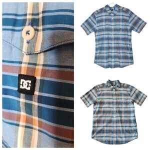 DC plaid short sleeve button down shirt